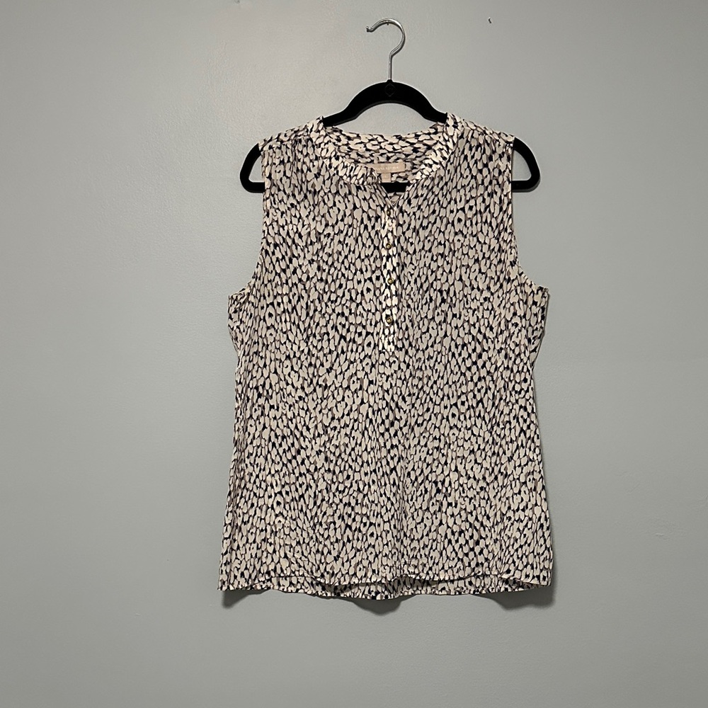 Banana Republic Blue and White Patterned Blouse